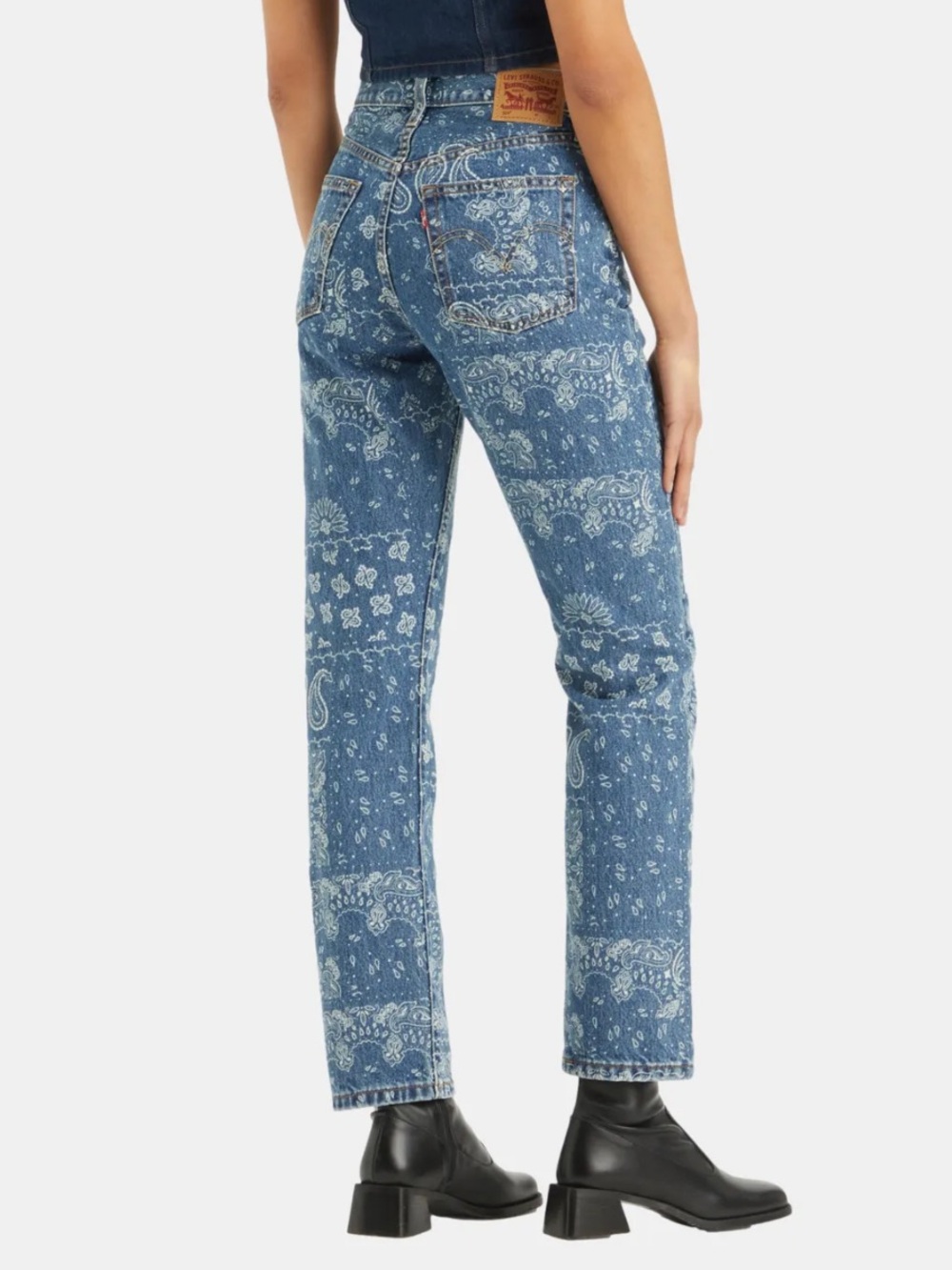 Levi’s 501 Blue Bandana Print Straight-Leg Jeans - Picture 2 of 9